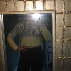 Long sleeve crop top